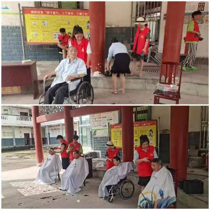 南江县青年志愿者协会开展“志愿敬老行 关爱传真情”主题活动(图2) 02.jpg